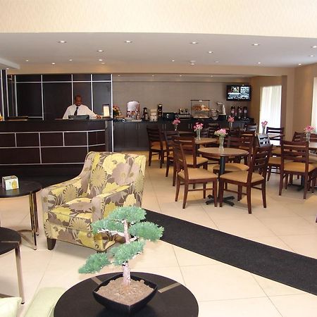 Comfort Inn East Scarborough Toronto Restaurant photo