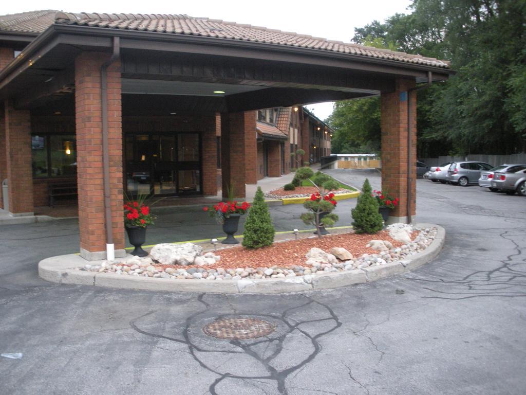 Comfort Inn East Scarborough Toronto Exterior photo